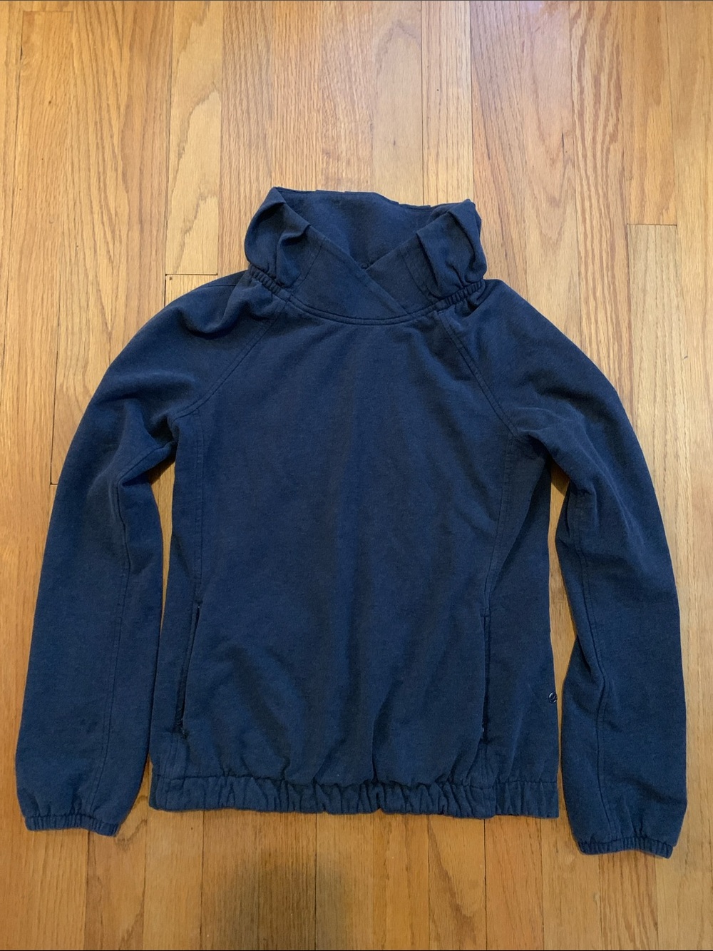 lululemon athletica Dark Heather Navy Funnel Neck Sweatshirt Size 4 - Picture 3 of 15